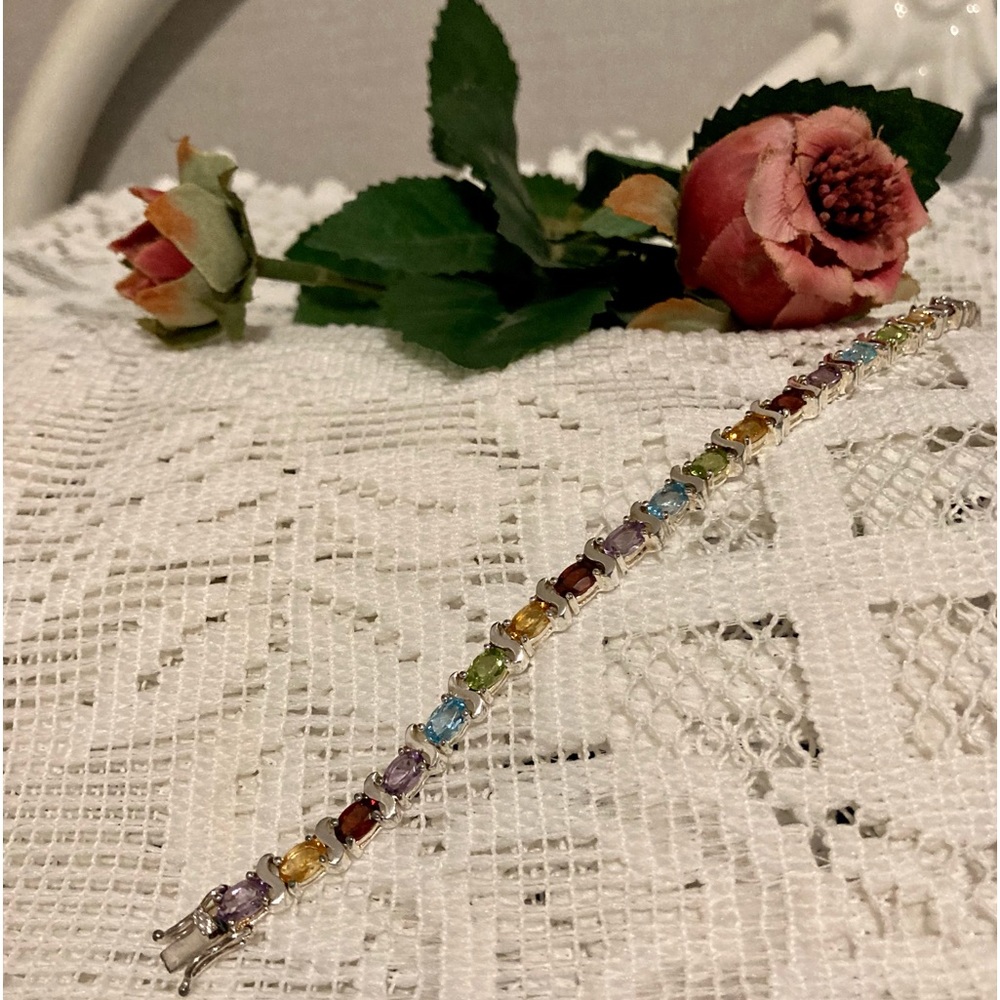 NWT STERLING SILVER MULTI-GEMSTONE TENNIS BRACELET. NEW. NEVER WORN.